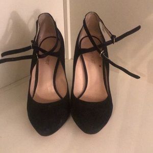 NINE WEST BLACK PUMPS